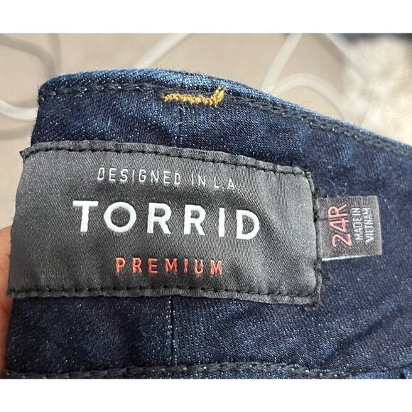 Torrid Premium Jegging dark blue size 24R - Picture 2 of 9